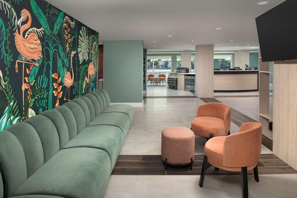Tru By Hilton Miami Airport South Blue Lagoon Interior photo